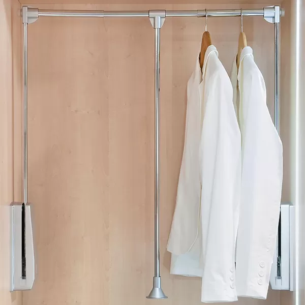 In offerta APPENDIABITI SALISCENDI PER ARMADIO REGOLABILE 600-830 MM -12 KG ACCIAIO CROMO - Art. 9283811